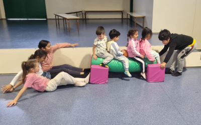 Una comunitat unida: grans i petits aprenem junts